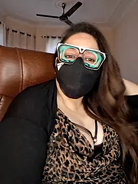 Snapshot of SEXY-Sardarni chatting on 06.21.26 SEXY-Sardarni online show from 06.21.26