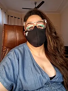 Snapshot of SEXY-Sardarni chatting on 06.27.26 SEXY-Sardarni online show from 06.27.26