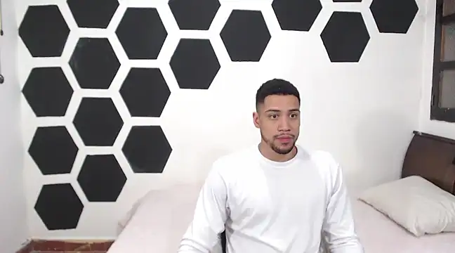 Jhors  Collens online show from 12.10.24