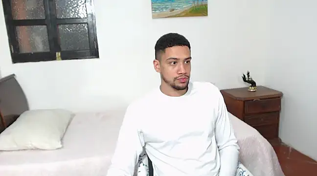 Jhors  Collens online show from 03.07.25