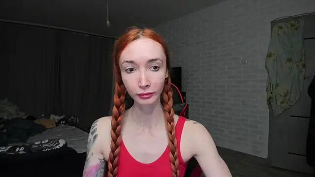 Roxy Silver online show from 12.05.25