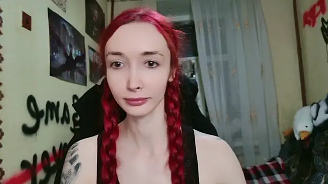 Snapshot of Roxy_Silver chatting on 06.13.26 Roxy Silver online show from 06.13.26