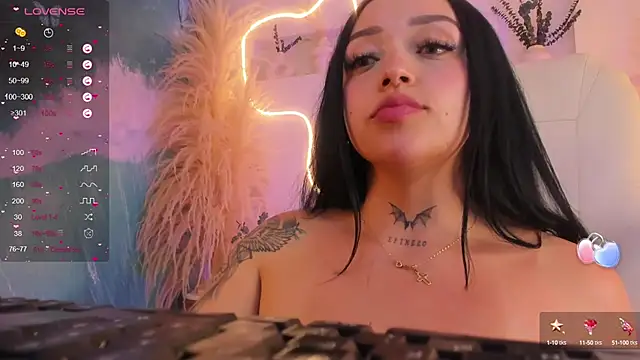 ViolettaHotLatin  online show from 02.26.25