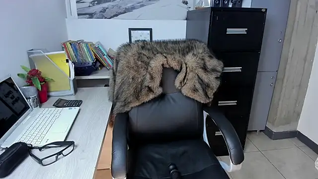 xenia golden online show from 10.23.25