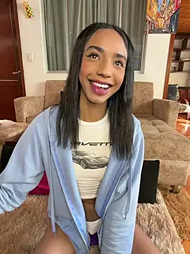 Snapshot of xenia_golden chatting on 07.28.26 xenia golden online show from 07.28.26