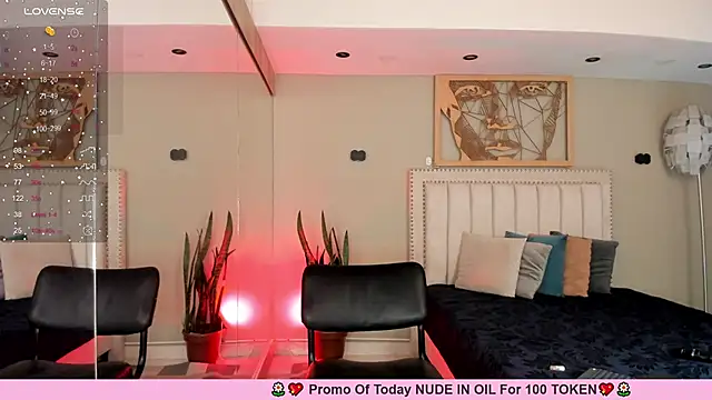 Snapshot of _AlejaCruz_ chatting on 02.05.25 AlejaCruz online show from 02.05.25