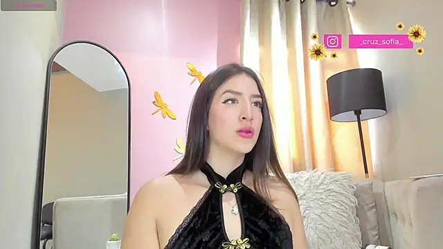 Snapshot of _AlejaCruz_ chatting on 02.06.25 AlejaCruz online show from 02.06.25