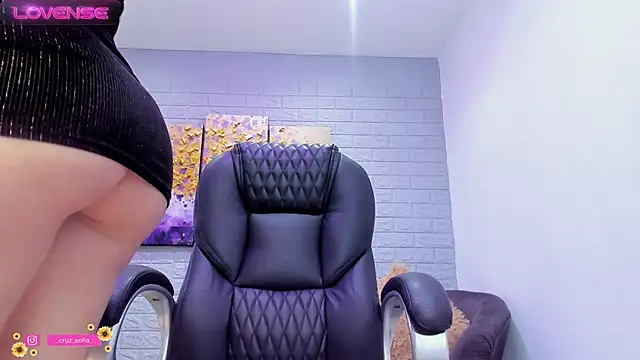 Snapshot of _AlejaCruz_ chatting on 02.26.25 AlejaCruz online show from 02.26.25