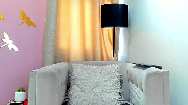 Snapshot of _AlejaCruz_ chatting on 03.01.25 AlejaCruz online show from 03.01.25