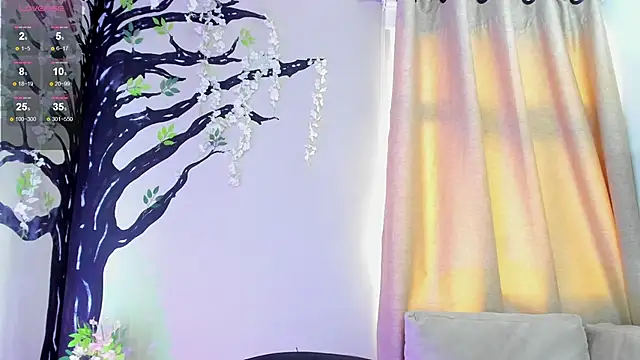 Snapshot of _AlejaCruz_ chatting on 09.16.25 AlejaCruz online show from 09.16.25