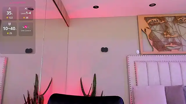 Snapshot of _AlejaCruz_ chatting on 11.15.25 AlejaCruz online show from 11.15.25