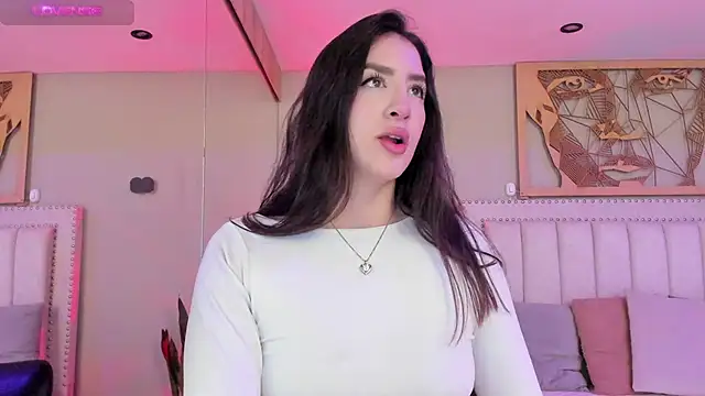 Snapshot of _AlejaCruz_ chatting on 12.01.25 AlejaCruz online show from 12.01.25