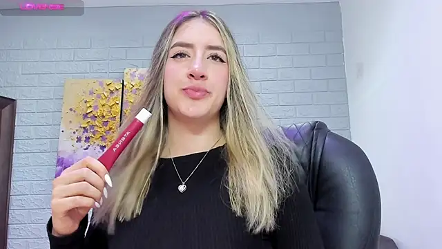  AlejaCruz  online show from 12.19.25