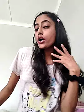 Snapshot of cleopatra-phaedra chatting on 04.02.26 cleopatra-phaedra online show from 04.02.26