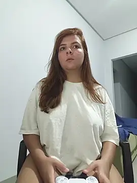 Snapshot of Bruninha_Hot10 chatting on 02.28.26 Bruninha Hot10 online show from 02.28.26