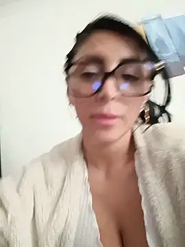 Snapshot of tiffani__love chatting on 06.27.26 tiffani love online show from 06.27.26