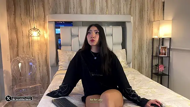 Snapshot of MarianaBranzz chatting on 07.18.26 MarianaBranzz online show from 07.18.26