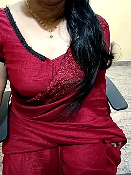 Snapshot of Nithya_05 chatting on 09.29.25 Nithya 05 online show from 09.29.25