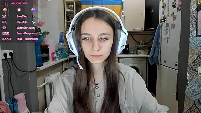 Snapshot of _Nika_Kik chatting on 05.04.26 Nika Kik online show from 05.04.26