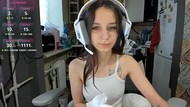Snapshot of _Nika_Kik chatting on 05.14.26 Nika Kik online show from 05.14.26