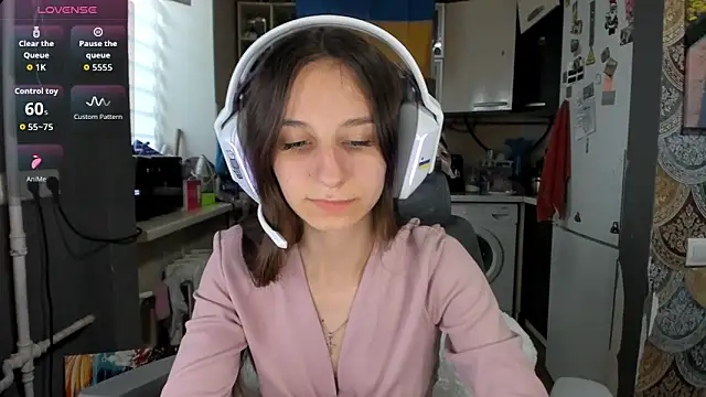 Snapshot of _Nika_Kik chatting on 05.29.26 Nika Kik online show from 05.29.26