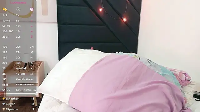 kinkyhousewifee online show from 06.05.26
