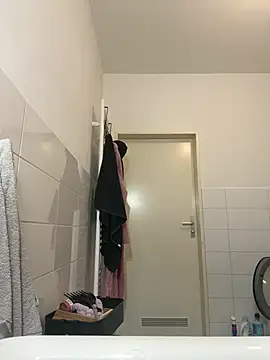 Snapshot of BuurningBoy chatting on 01.19.25 BuurningBoy online show from 01.19.25