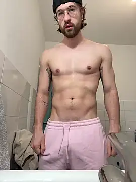 Snapshot of BuurningBoy chatting on 01.22.25 BuurningBoy online show from 01.22.25