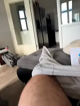 Snapshot of BuurningBoy chatting on 09.22.25 BuurningBoy online show from 09.22.25