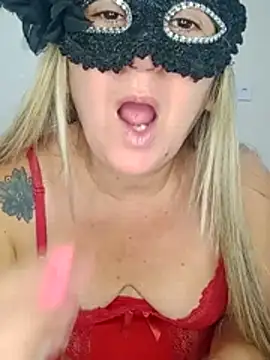 Snapshot of titiasexy chatting on 11.13.25 titiasexy online show from 11.13.25