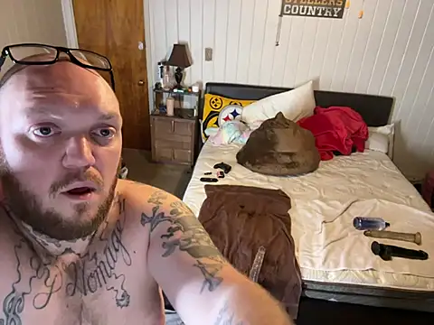 Snapshot of Satans_Play chatting on 03.11.25 Satans Play online show from 03.11.25