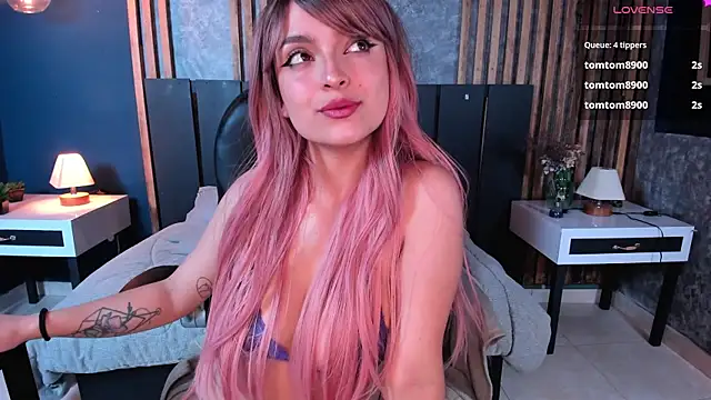 Snapshot of Mandy_Collins_ chatting on 01.04.25 Mandy Collins online show from 01.04.25