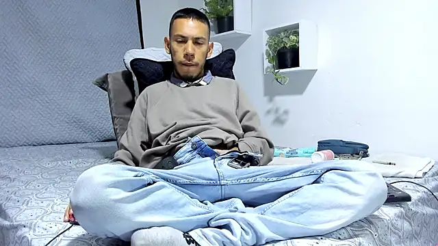 Aronxxs online show from 02.10.25