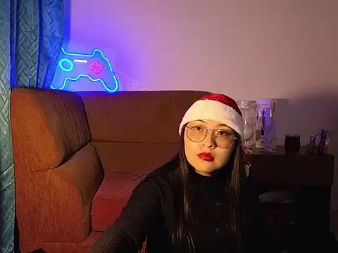 Caroll Luna online show from 12.06.24