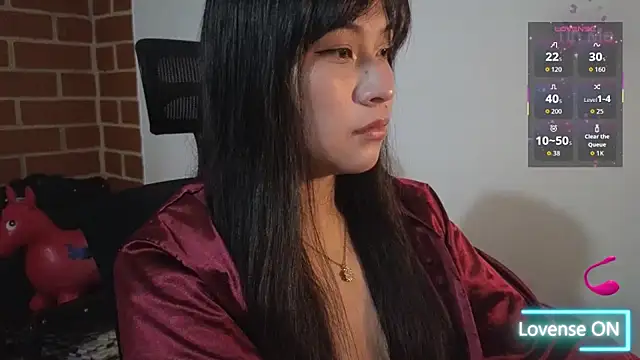 Caroll Luna online show from 10.04.25