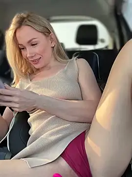 LavenderHot online show from 02.22.25