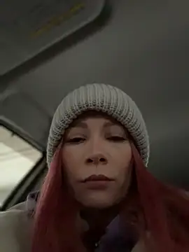 Snapshot of LavenderHot chatting on 02.14.26 LavenderHot online show from 02.14.26