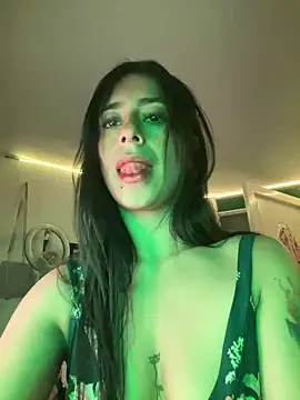 Snapshot of CieloTaylor chatting on 12.21.24 CieloTaylor online show from 12.21.24