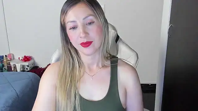 Andreina Suann online show from 02.11.25