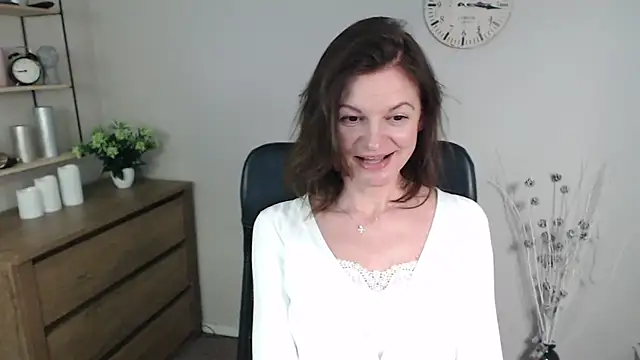 VivianWILD online show from 01.08.25