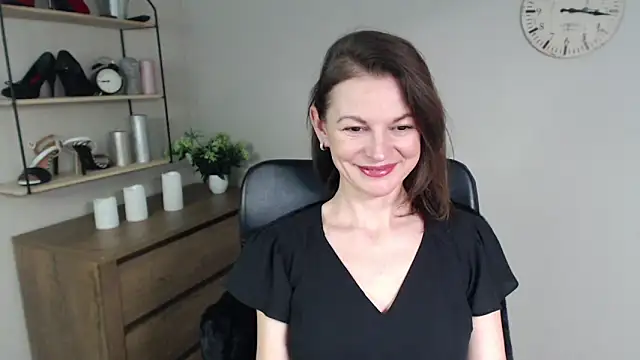 VivianWILD online show from 01.27.25