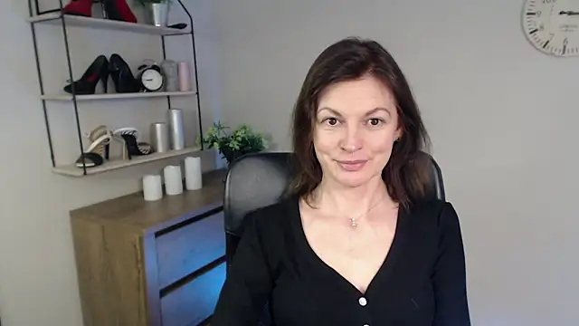 VivianWILD online show from 02.12.25