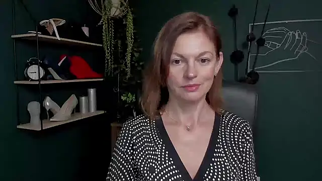 VivianWILD online show from 09.15.25