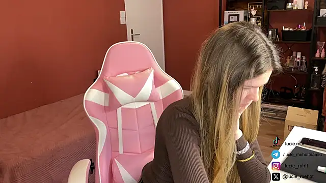 lucie mehott online show from 01.31.25