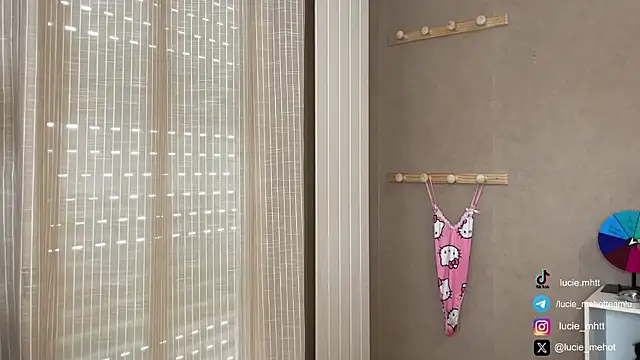 lucie mehott online show from 09.14.25