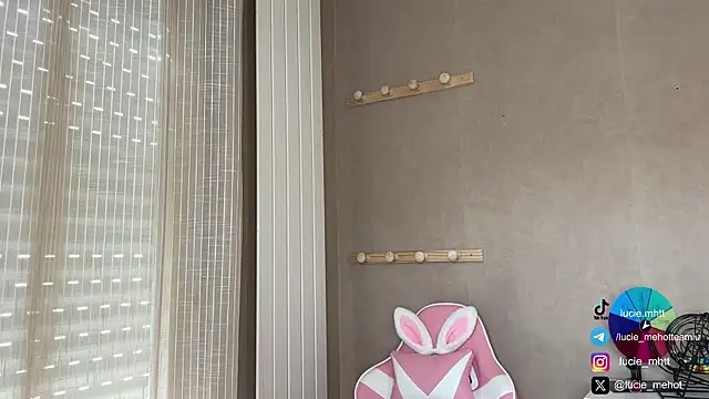 lucie mehott online show from 09.28.25