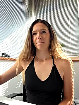 Snapshot of lucie_mehott chatting on 05.22.26 lucie mehott online show from 05.22.26