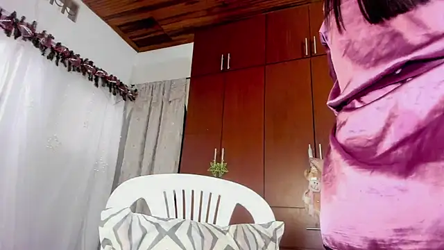 loreth J online show from 12.21.24