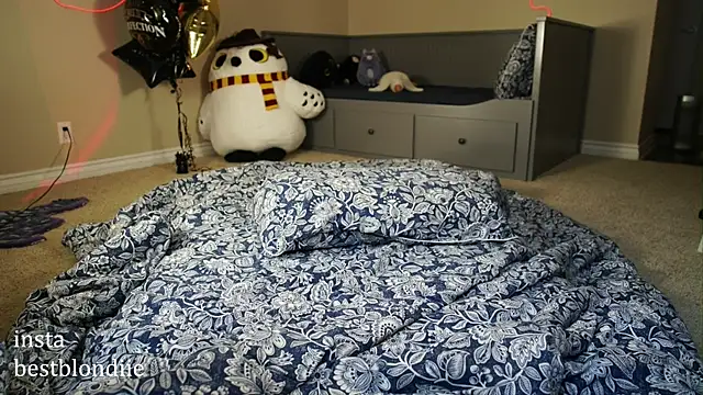 bestblonde online show from 01.31.25