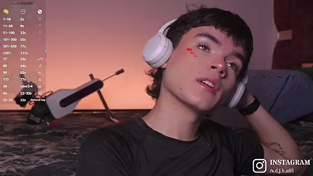 Angelo 018 online show from 11.02.25